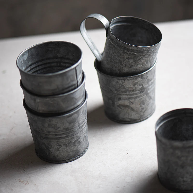 Mini copo de ferro para flores, copo retrô de metal pequeno com alça, vaso de plantas, adereços para fotografia, ferramentas de decoração para casa