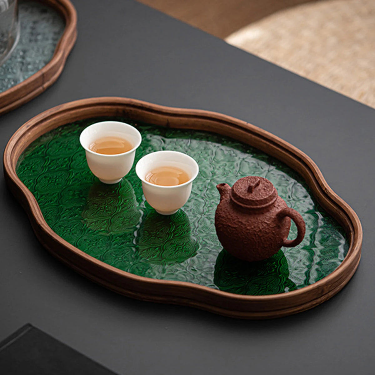 Bandeja de vidro com flores da begônia, xícara de chá, organizador de joias, bandeja para festa, sala de hóspedes, sala de jantar, evento