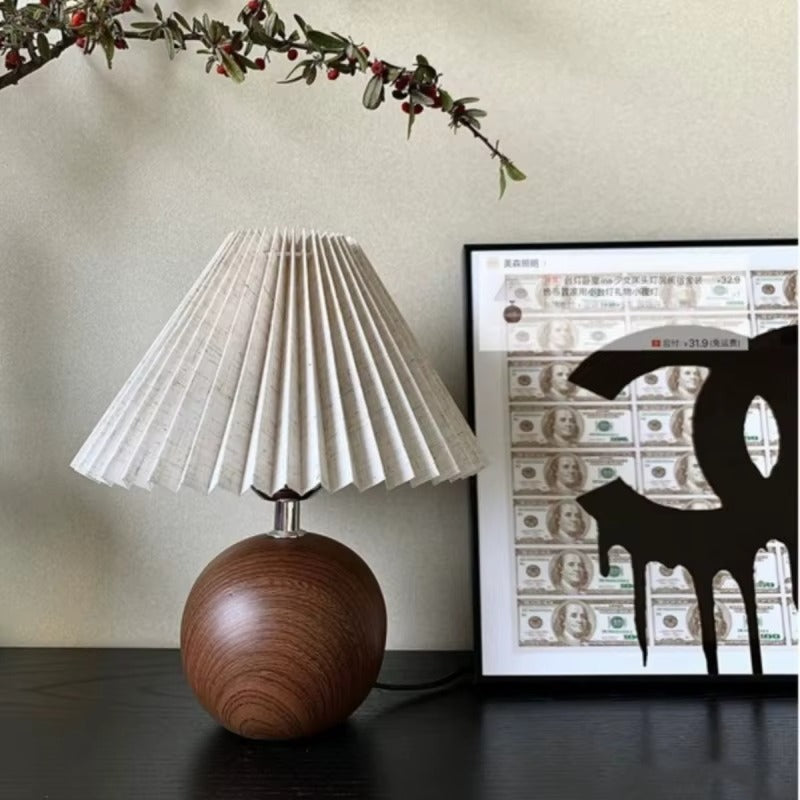 Luminária de Mesa Redonda em Madeira com Linho