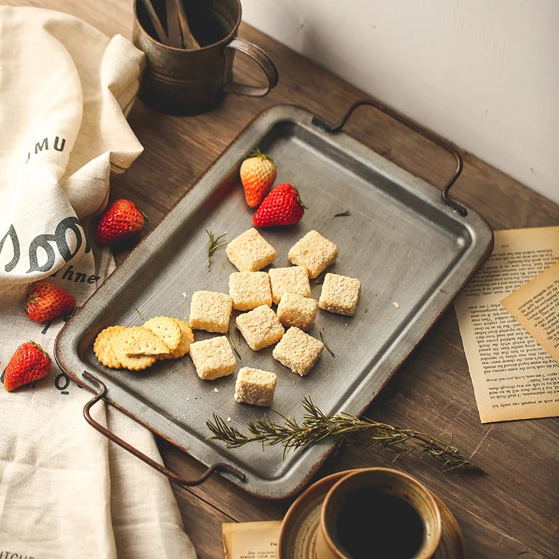 Bandeja retro do armazenamento do ferro forjado do metal com punho, bandeja da sobremesa do pão, decoração clássica home, tiro suportes, novo